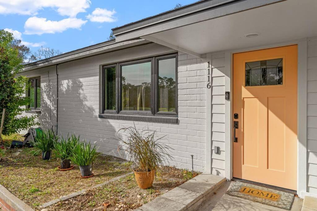Smart Bungalow: 10-Min To Uf, Central Location เกนส์วิลล์ ภายนอก รูปภาพ