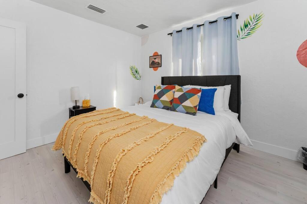 Smart Bungalow: 10-Min To Uf, Central Location เกนส์วิลล์ ภายนอก รูปภาพ