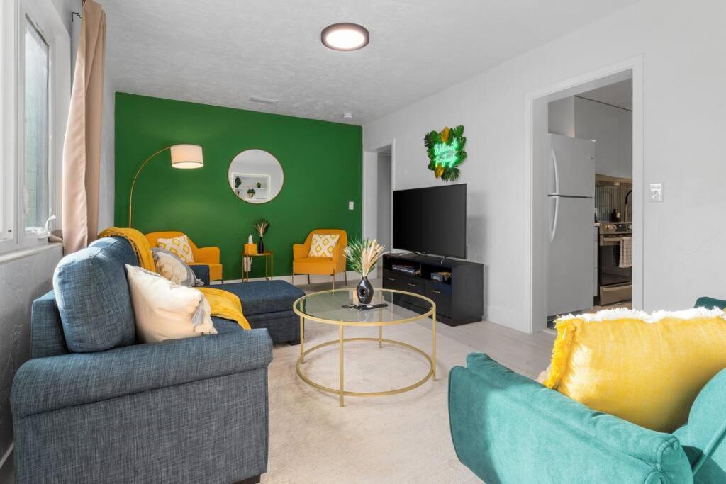 Smart Bungalow: 10-Min To Uf, Central Location เกนส์วิลล์ ภายนอก รูปภาพ