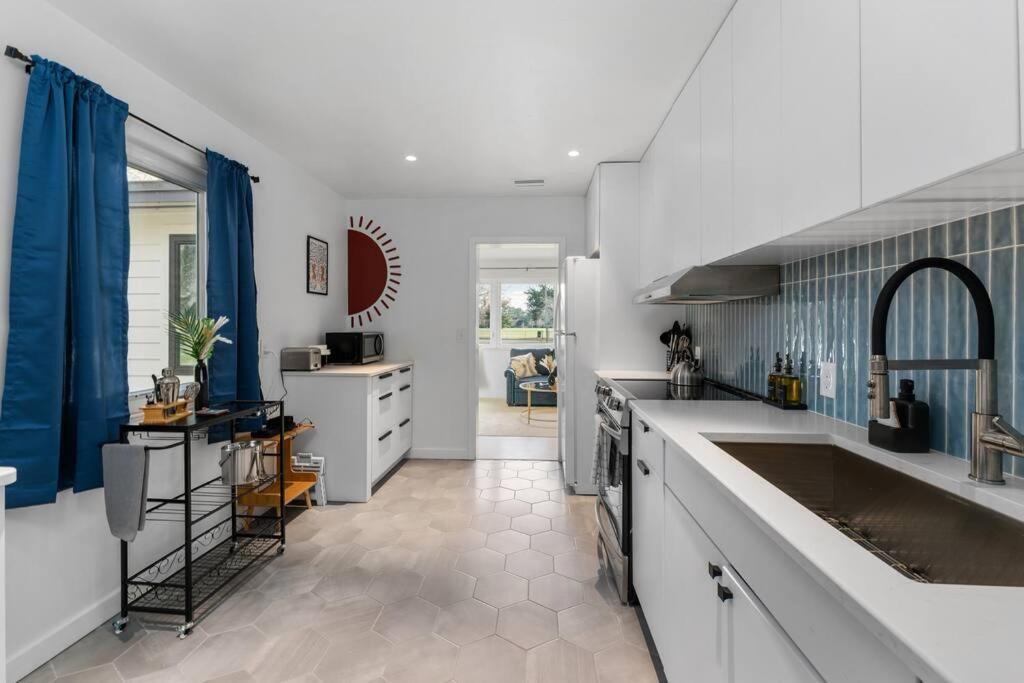 Smart Bungalow: 10-Min To Uf, Central Location เกนส์วิลล์ ภายนอก รูปภาพ