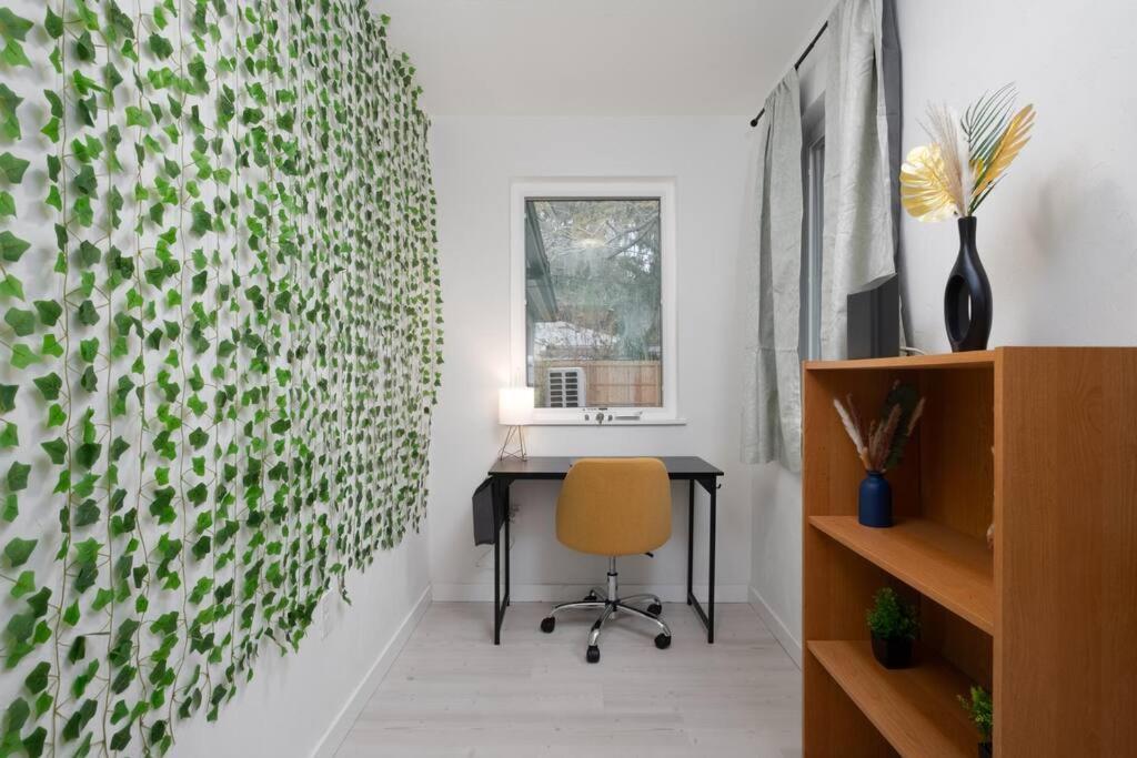 Smart Bungalow: 10-Min To Uf, Central Location เกนส์วิลล์ ภายนอก รูปภาพ